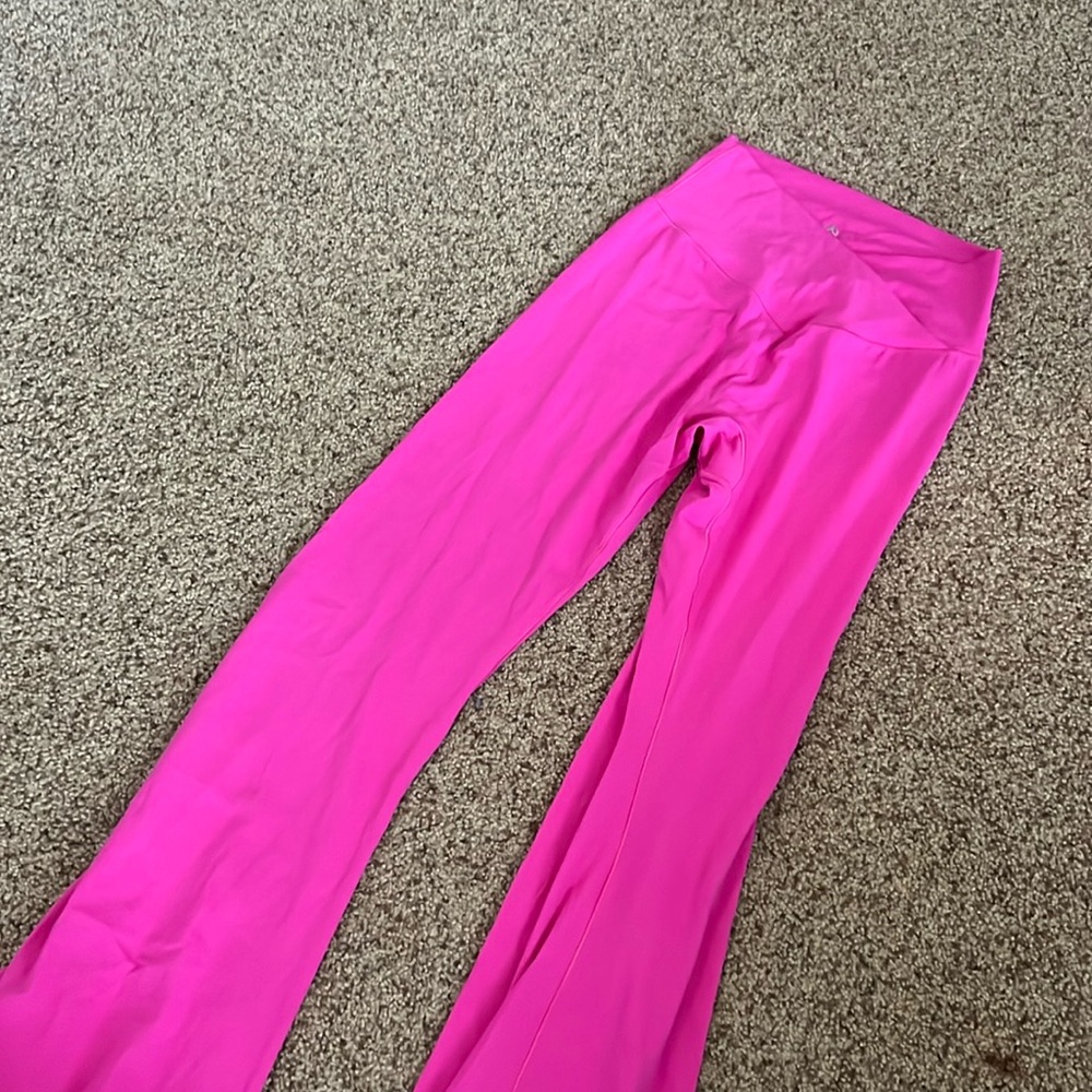 Women’s Pink Flair Leggings